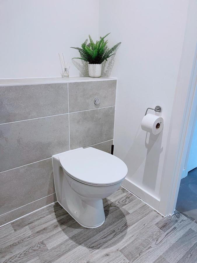 Modern House Hotel Manchester Bagian luar foto